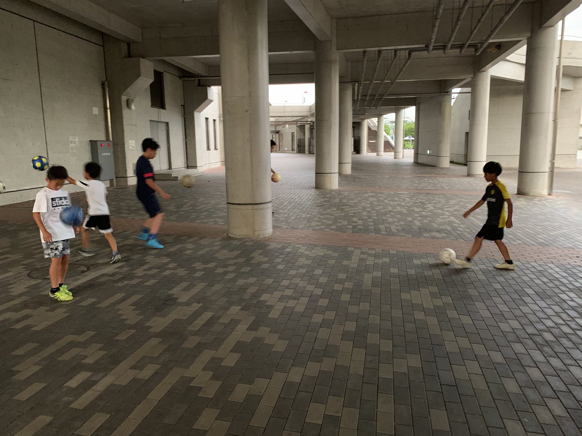 EffortSchool's tweet photo. 活動日誌を更新しました。
https://t.co/MqxcR9uOo9

#サッカー
#松山市
#サッカースクール
#エフォート
#坊ちゃんスタジアム
#フィジカルトレーニング
#ストレッチ
#怪我しないように https://t.co/jNABi35mAt