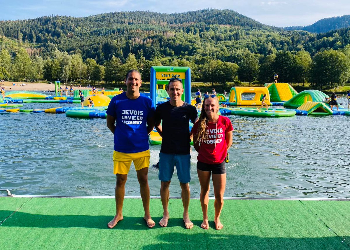 cdldpro's tweet photo. Quand Julien Absalon, légende du VTT, rend visite à @Aquafly dans ses Vosges natales...  ♥️🥇🥇

#wibit #vosges #lorraine #aquafly #sport #doublechampionolympique #VTT https://t.co/lcHpZSJR8P