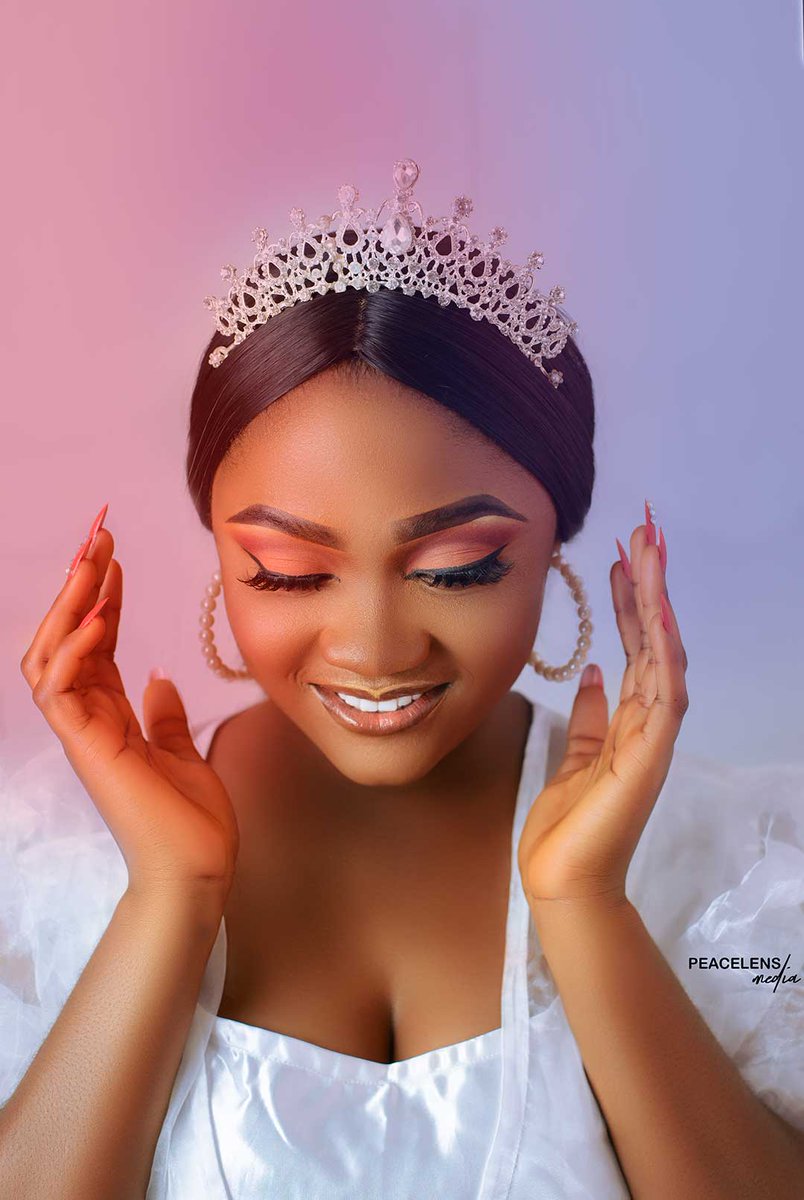 peacelens_ng's tweet photo. Bridal inspiration 👰👰
@peacelens_media
#bride
#weddings
#woodberry
@campussnap_ng @captured_gh
#peacelens
#peacelensweddings https://t.co/KrkExljl4E