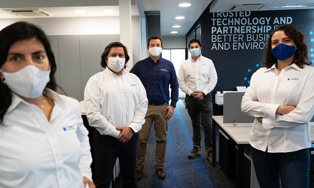 TOMRAFood's tweet photo. We are proud to add #localjobs at our new Regional #HQ in Chile, and with so much of the #globalfoodmarket relying on products from Latin America, we can better support our customers in the area.

👇Read the whole story here!! 👇
https://t.co/RvZAsELQTE
🍊🍒🍎🥔🥑🌾🍑🍐🍓🥗 https://t.co/vDayE91oB3