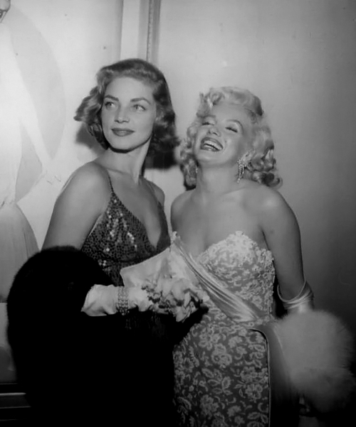 distractedfilm's tweet photo. A TRULY EXTRAORDINARY VINTAGE:

Lauren Bacall and Marilyn Monroe.

1953. https://t.co/NZIxmdofzh