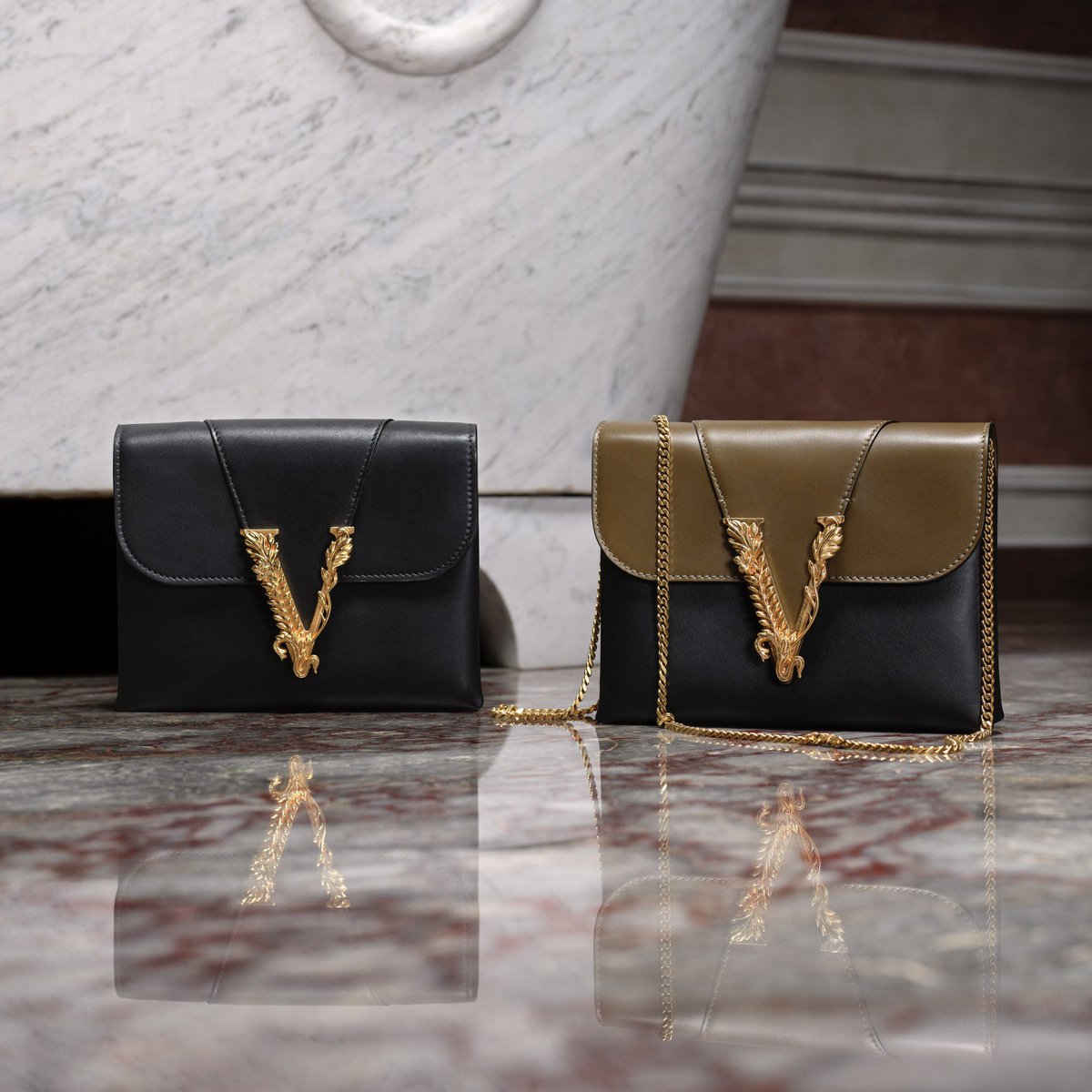 Versace's tweet photo. Twin set - miniature #VersaceVirtus evening bags match a multitude of looks.
Shop the #VersacePreFall20 collection: https://t.co/mhhshAW0Na https://t.co/RR1MjZTbC7