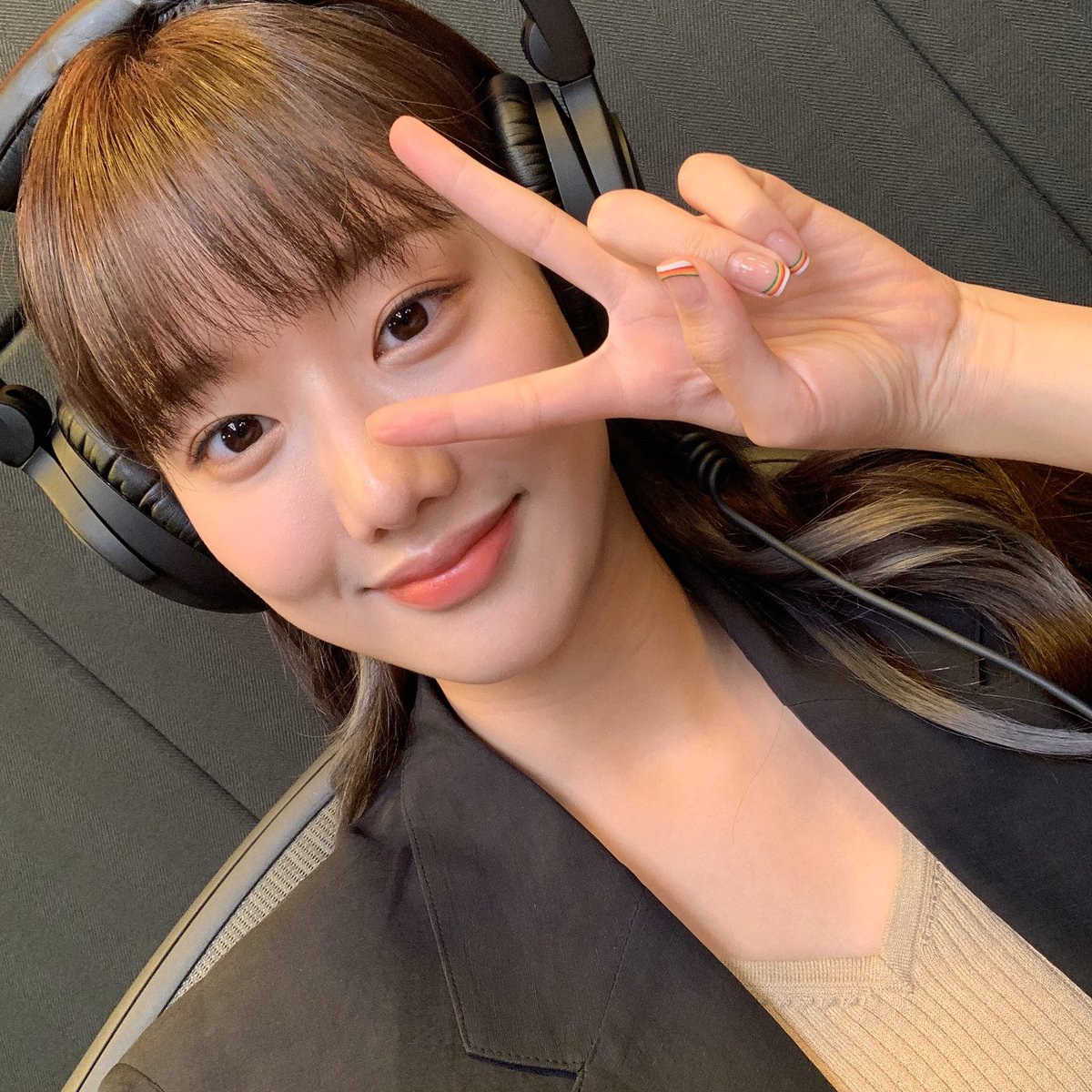 [#나은]
매일매일 행복한 날들❤️ 낭벤걸스로 행복함이 505배 더❣️
특별한 이 여름! 잠시 후 10시 어벤걸스에서 만나요🥰

#APRIL #에이프릴 #이나은 #네이버NOW #어벤걸스