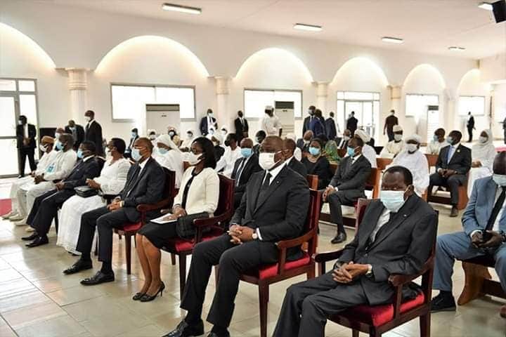 RTI_info's tweet photo. #FlashInfo🇨🇮Levée de corps de l'ex-Premier Ministre, Seydou Elimane Diarra ce vendredi 24 juillet à Ivosep d'Abidjan-Treichville en présence du Ministre d'Etat, ministre de la défense, Hamed Bakayoko. #RTIinfo @RTIOfficiel https://t.co/kY27JdEVes