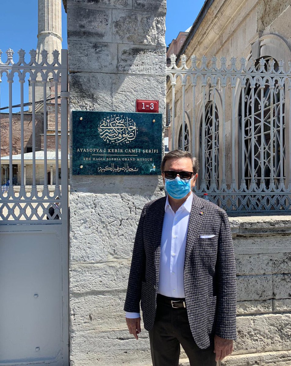 RHisarciklioglu's tweet photo. Çok şükür 86 yıllık hasretin bitimine şahitlik ettik.
Bugünü yaşatan Cenabı Hakk’a hamdolsun.

#AyasofyaCamii
#AyasofyaiKebirCamiiSerifi https://t.co/tD0vkVh8mQ