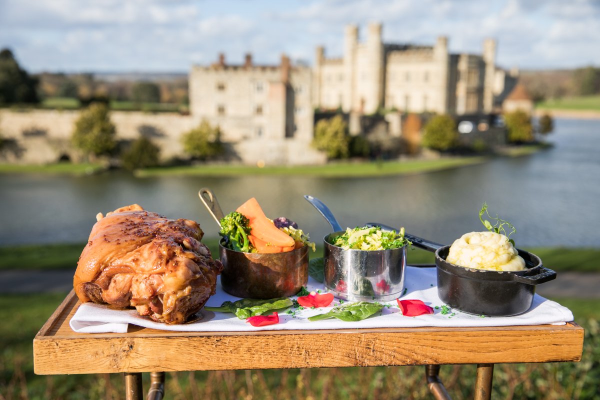 leedscastleuk's tweet photo. Dinner with a view! 

Castle View Restaurant reopens for evening dining tonight!

Book a table: https://t.co/T4oy8MCtLT

#CastleViewRestaurant #Restaurant #LeedsCastle #Dinner https://t.co/kRwUJBS0EP