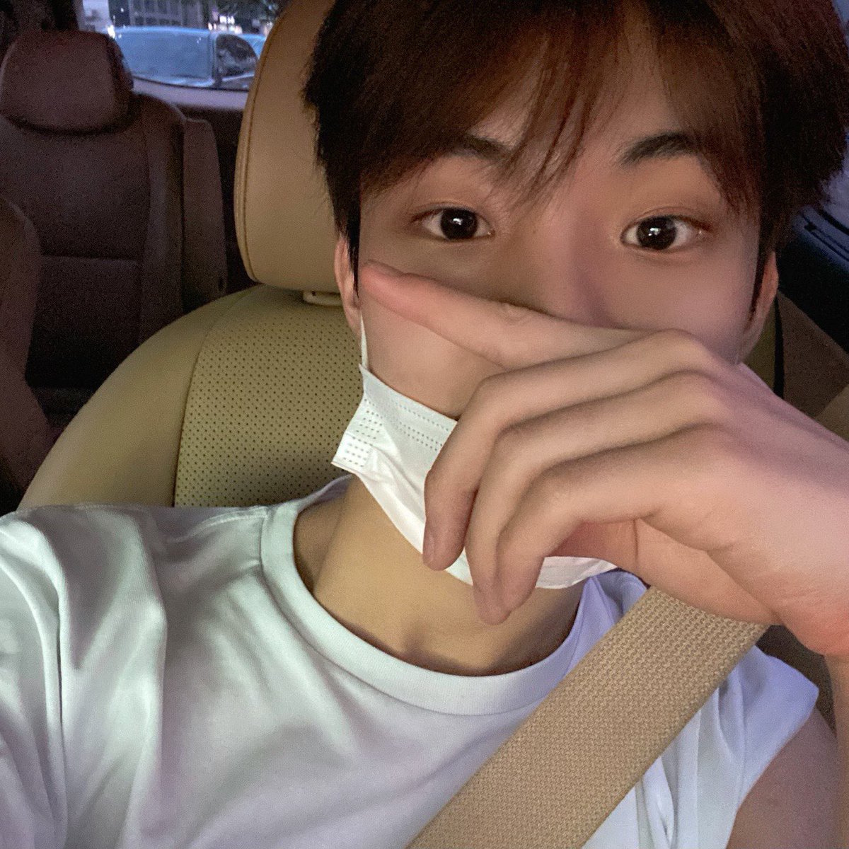 WE_THE_BOYZ's tweet photo. [큐] 더비 보고싶다..😞 https://t.co/uixSiVqjNU