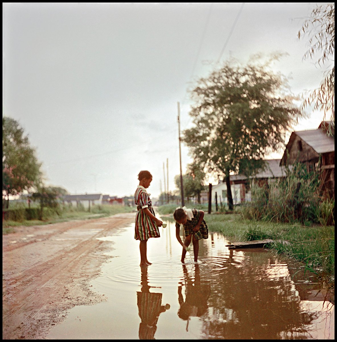 ArtReview_'s tweet photo. The quiet resistance in Gordon Parks’s photographs of Black America https://t.co/kd6ZhGl2Mg https://t.co/p6dg4iSGNz