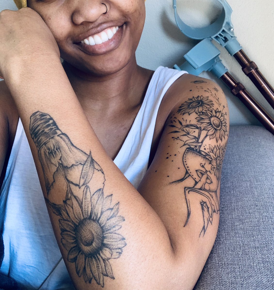 KoliiOna's tweet photo. Girls with tattoos 🌻🏳️‍🌈 https://t.co/6ZEJnmEWhJ