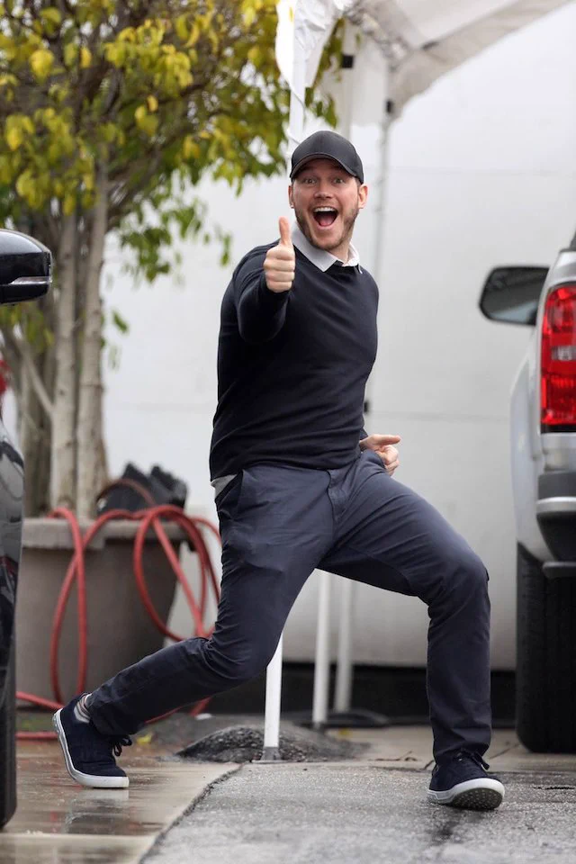 意外とノリノリ？パパラッチに写真を撮られたけど楽しそうなクリス・プラットwww