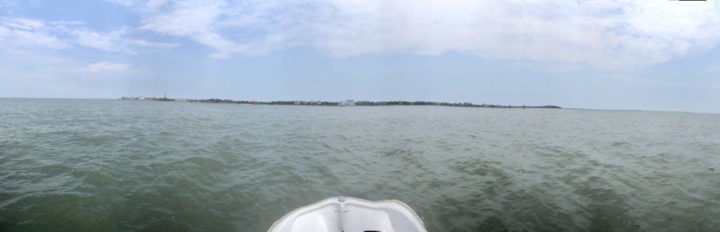 wut4dude's tweet photo. ...crossing the Pamlico Sound &amp; rolling up on Ocracoke Island @Boston_Whaler #73Montauk17 @YamahaOutboards @YETICoolers https://t.co/C8uZNYXcR0