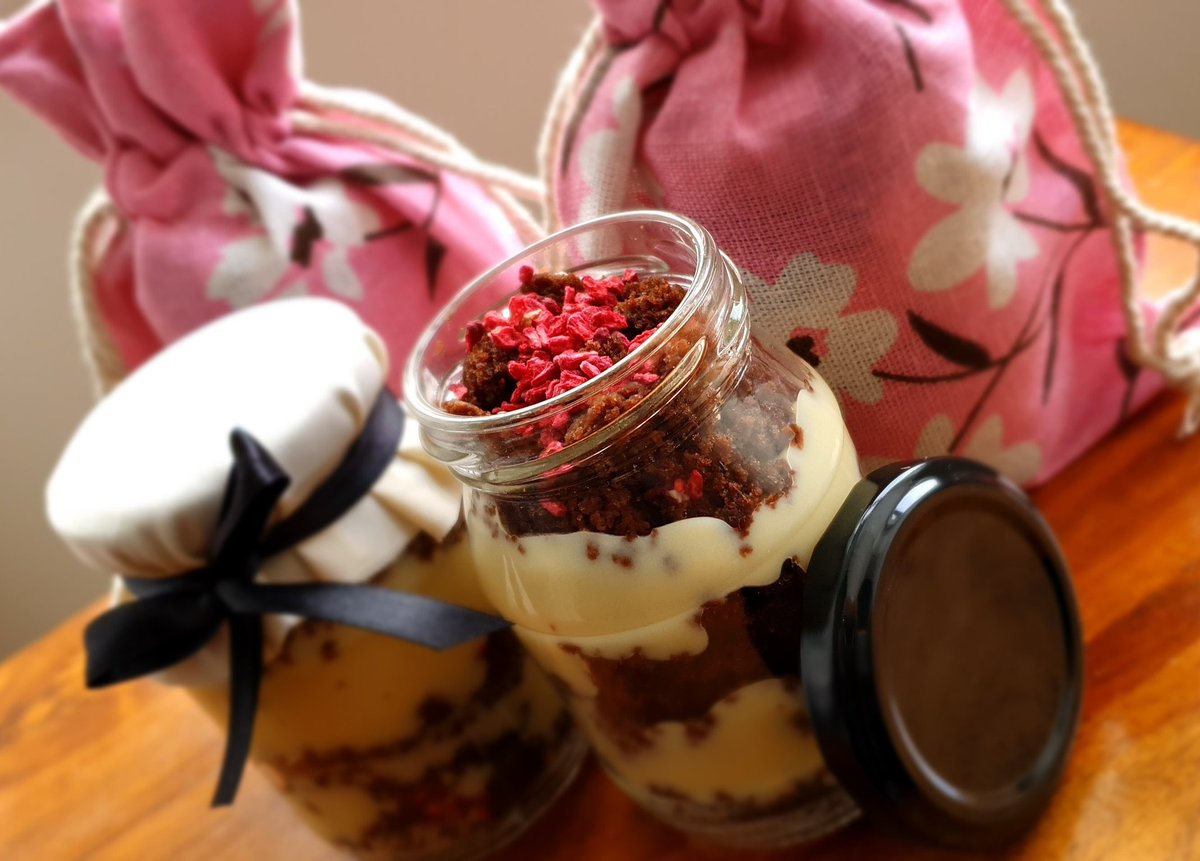 brownie_bh's tweet photo. New Floral bags, for our Brownie Jars 🌸
Happy Friday Everyone, have a wonderful weekend https://t.co/3q9eflTqOz