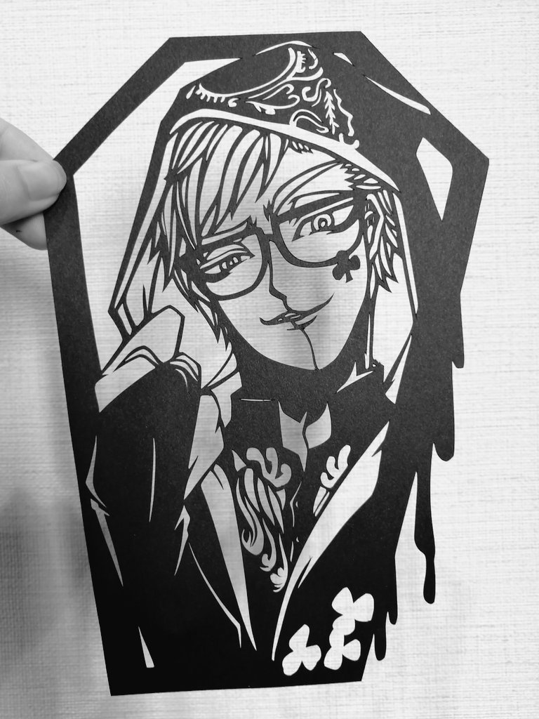 モノクロ化しても変わらない切り絵たち… 
