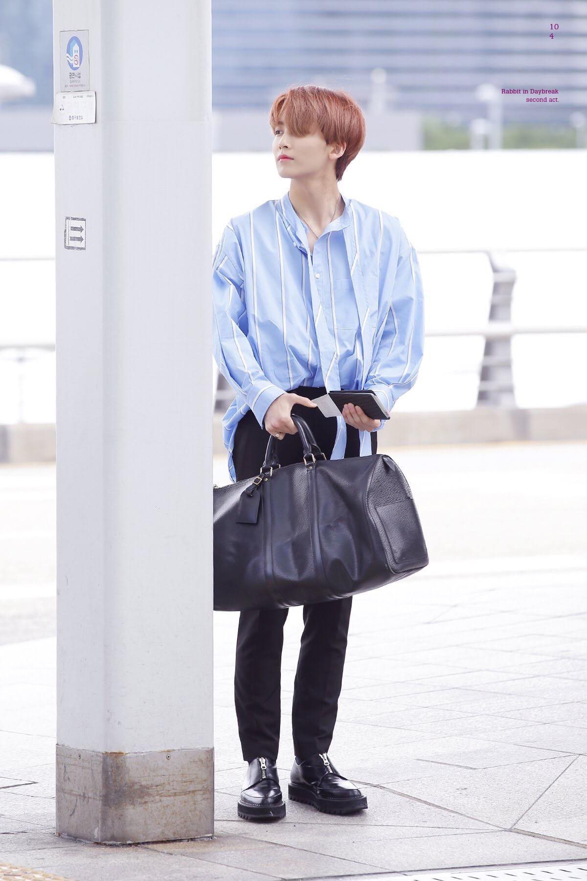 트위터의 り 님 ジョンハンさん ストライプの服好きでしょ