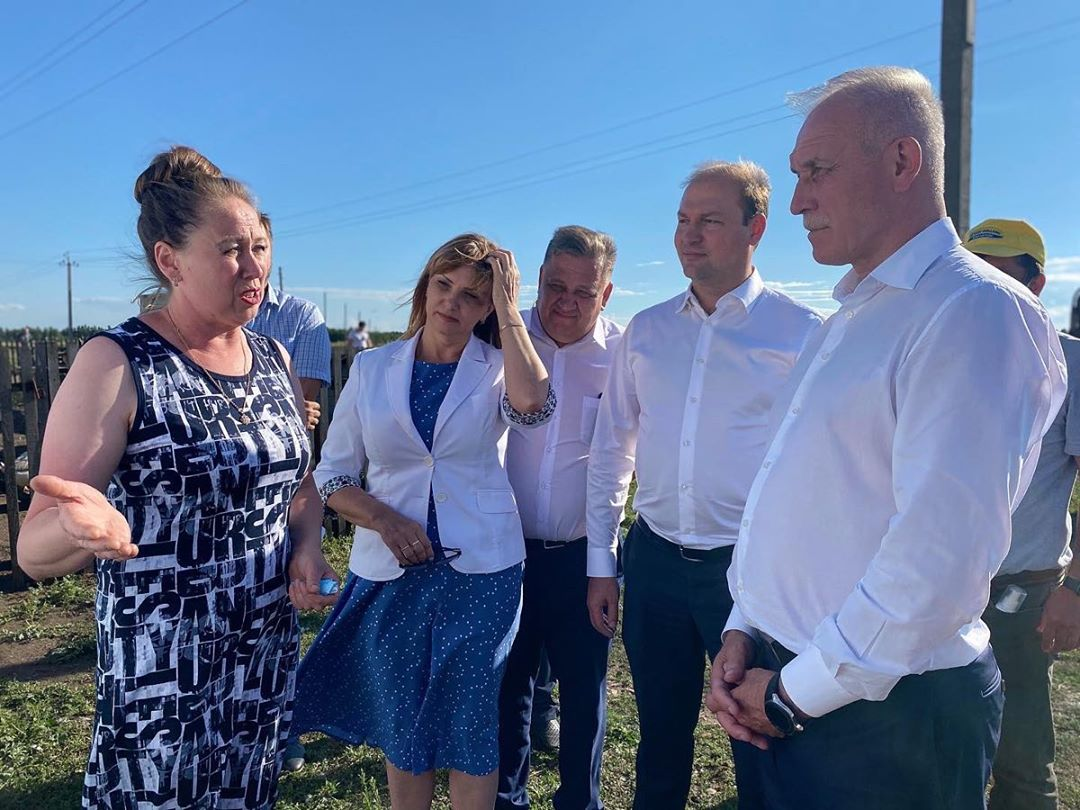 mcx_ul's tweet photo. В Ульяновской области увеличивается количество грантополучателей в сфере сельского хозяйства⠀
⠀
23 июля Губернатор Сергей Морозов посетил сельскохозяйственный кооператив «Берхеевой» в Мелекесском районе.⠀
⠀
https://t.co/kyWFkWUGHW https://t.co/omwHkRQd3r