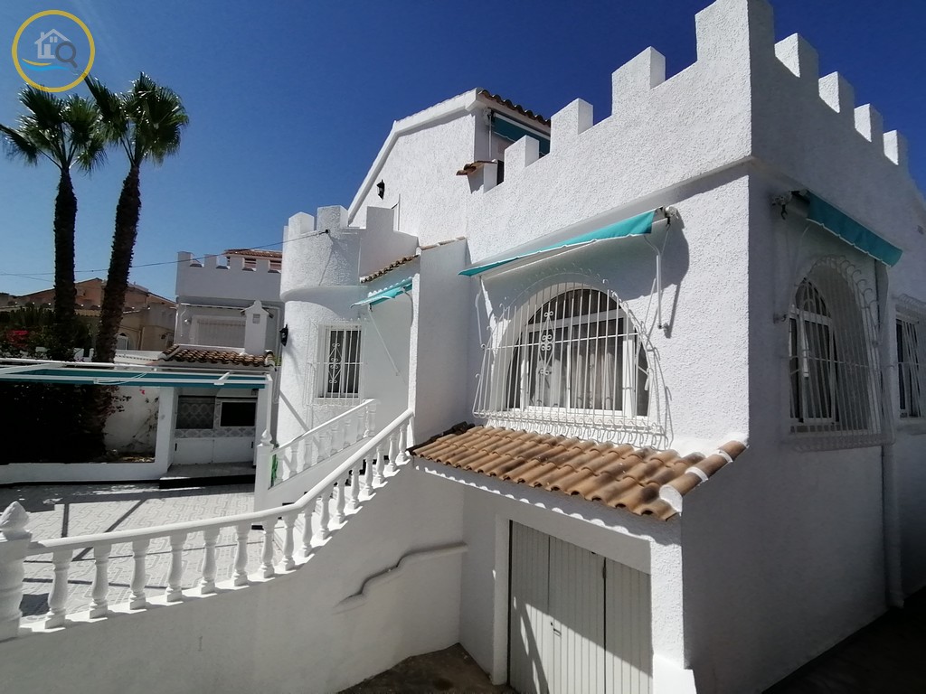 FindersSpanish's tweet photo. ✨160,000€ - DETACHED VILLA✨ Ref. CVV099 - Pinar de Campoverde - 2 bed - 2 bath – Large Garage/Under Build – Town Cetre.
🎥VIDEO TOUR: https://t.co/lqmHkNd5JT
🏠More details: https://t.co/MXxyYPMn2i

📧 info@spanishhomefinders.com
☎️ (0034) 865 757 418

#spanishhomefinders #SHF https://t.co/cJ0q9jIkqI