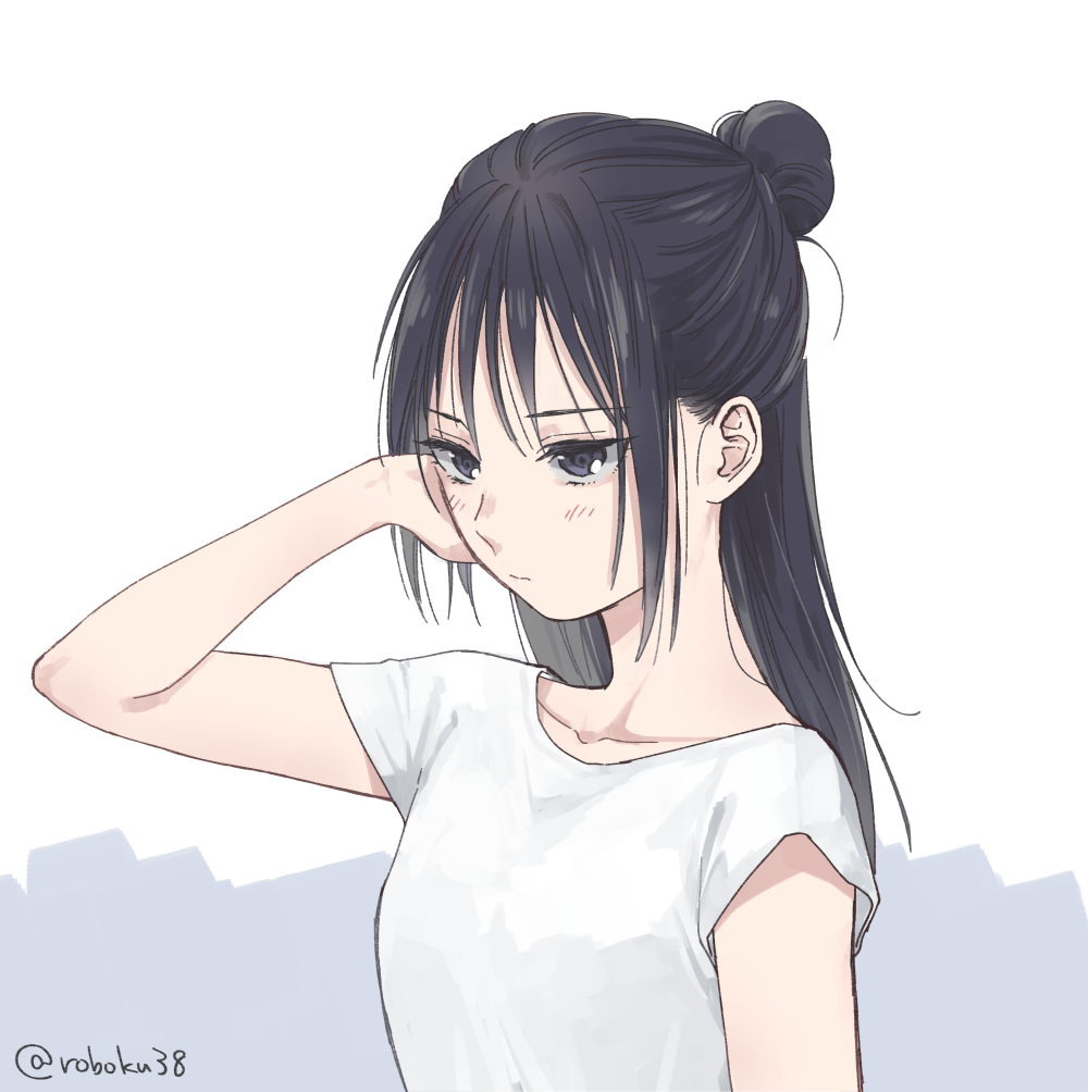 「ハーフアップランファンが流行ってると聞いて 」|ロボクのイラスト