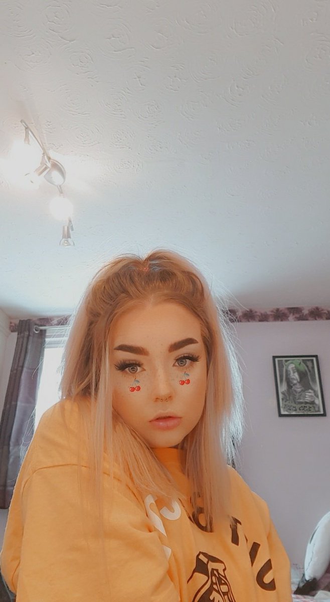 hxtxldxblx's tweet photo. hi hello, must be feeling myself today or something🤪 https://t.co/dwjq3jY63f