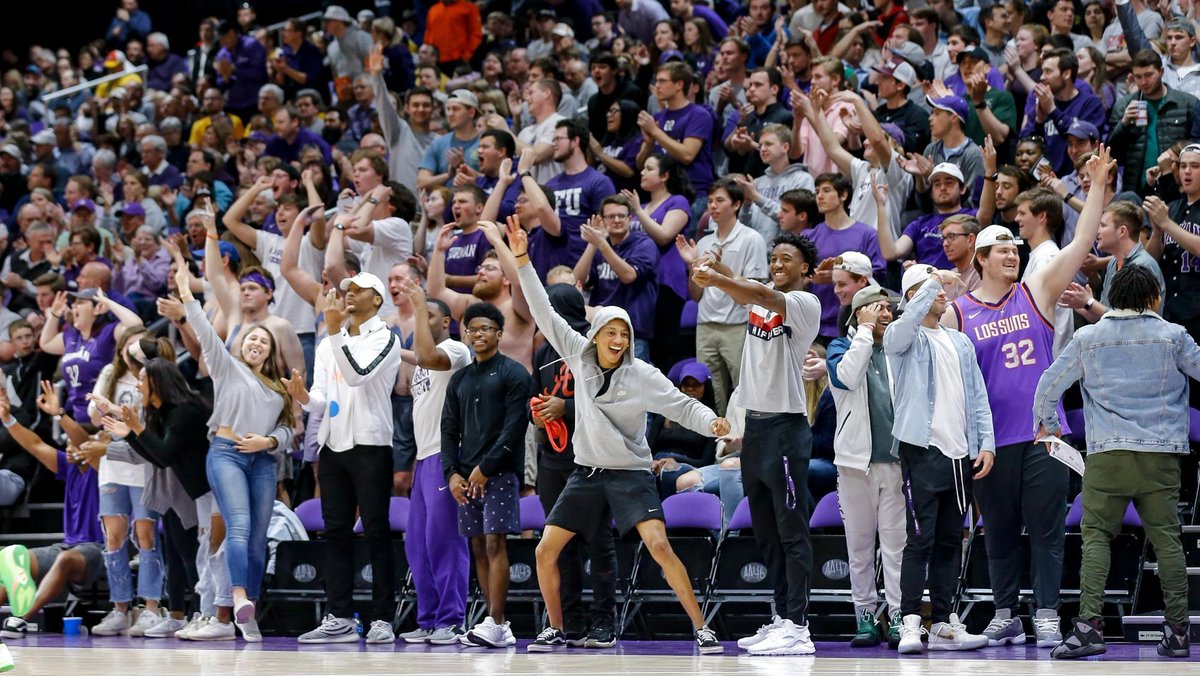 CoachAaronVail's tweet photo. Tell yourself (and someone else) these 5 things today: 

You are loved! 
You matter. 
It’s okay to fail. Everyone does. 
Fear is normal. Don’t worry about the outcome. Go for it! 
Smile, you’ve got this.

#furmanfamily

Thanks @FurmanPaladins https://t.co/rbAe0OHCg4