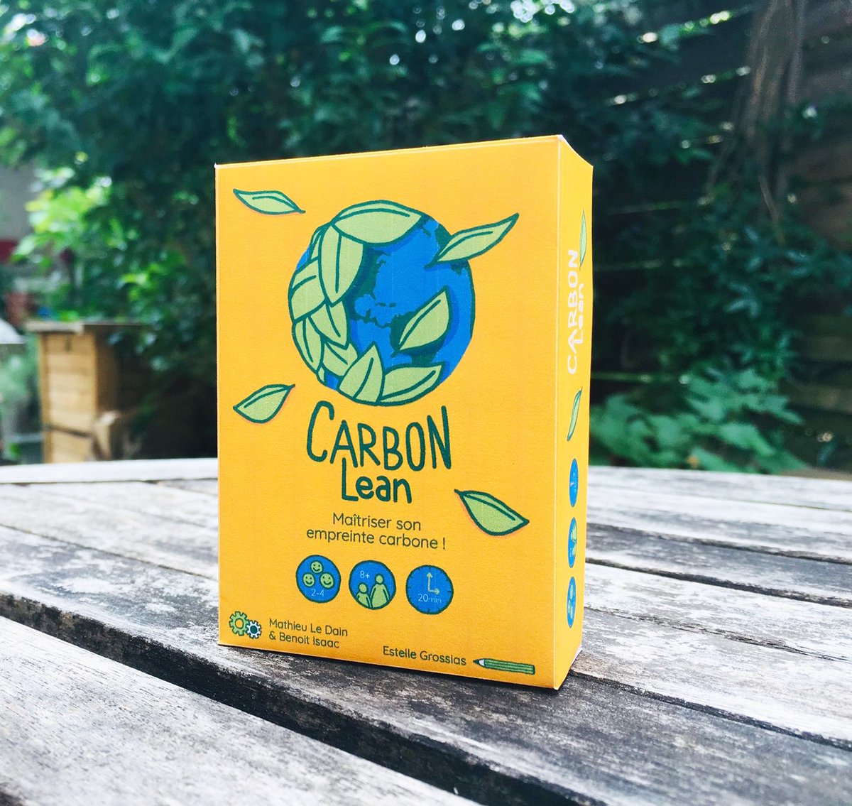 CarbonLean's tweet photo. Voici le résultat du travail d'Estelle sur le design de la boîte du jeu!
Les votes de nos soutiens sur @ululeFR ont également permis de finaliser le choix du logo @CarbonLean !
Prochaine grosse étape: la mise en production.
A très vite https://t.co/7yU8by7FBg