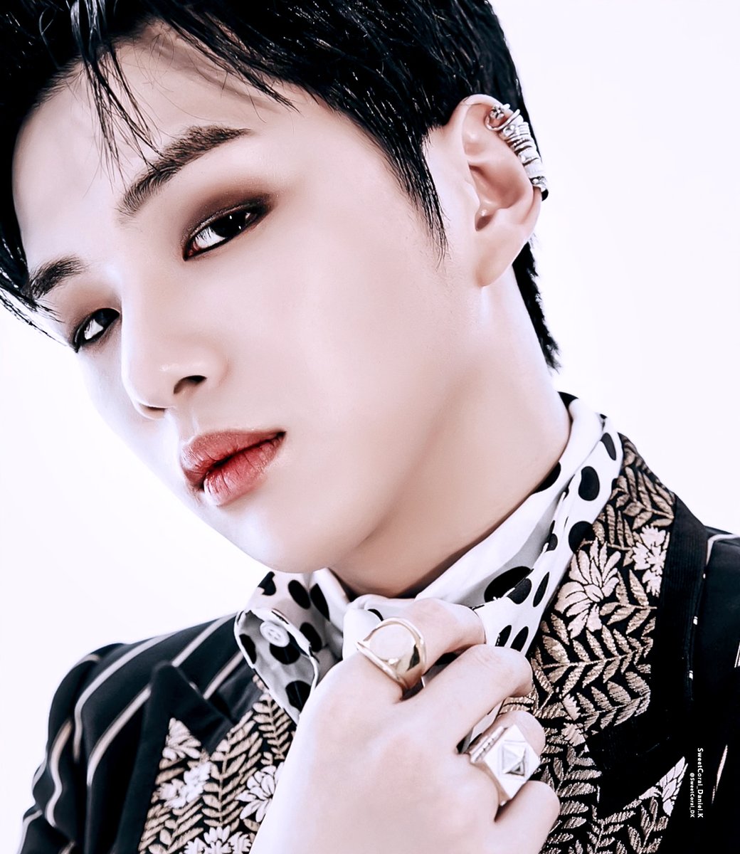 kangdaniel_com's tweet photo. 다니엘 솔로데뷔 1주년 정말 축하해💗
Happy 1st Anniversary 🥳
Our one and only Kang Daniel! 

#변하지않을우리_언제나강다니엘
#Happy1stDanielsary
@konnect_danielk https://t.co/CDQ6O9FNo4