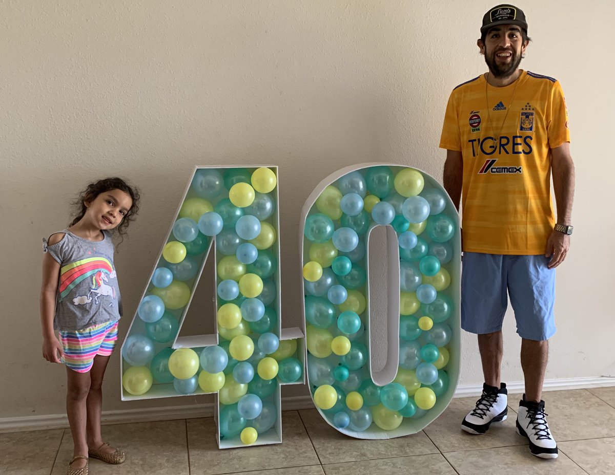 profejrocha's tweet image. Grateful to God for my first 40 years of life! How ever many he has left in the tank for me, I plan on enjoying until my last breath! I’m proud to be 115+ lbs. lighter than I was 1 year ago &amp;amp; I’m beyond blessed and grateful for all I have! #thisis40 #jordanMSLegends