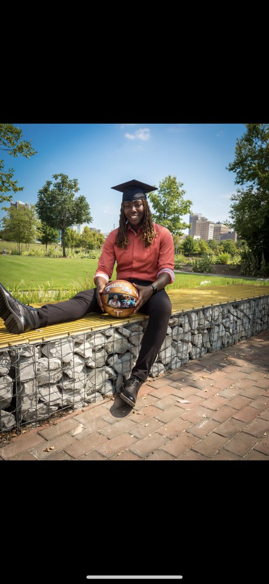 Ktg__32's tweet photo. If I told you everything I went through to get this degree you wouldn’t believe I’m still standing right now but I am, and stronger than ever! 
#32Out 🤟🏾 https://t.co/nr5kCVKX4e