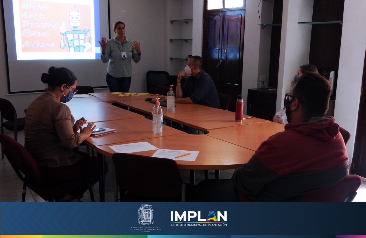 ImplanAgs's tweet photo. Con el propósito de identificar fortalezas y oportunidades para el desarrollo de la inteligencia emocional aplicada a la vida personal, social y laboral, se llevó acabo la capacitación “Desarrollo Emocional” en el Instituto Municipal de Planeación. #ImplanAGS2020 https://t.co/hU9gHVKYsK