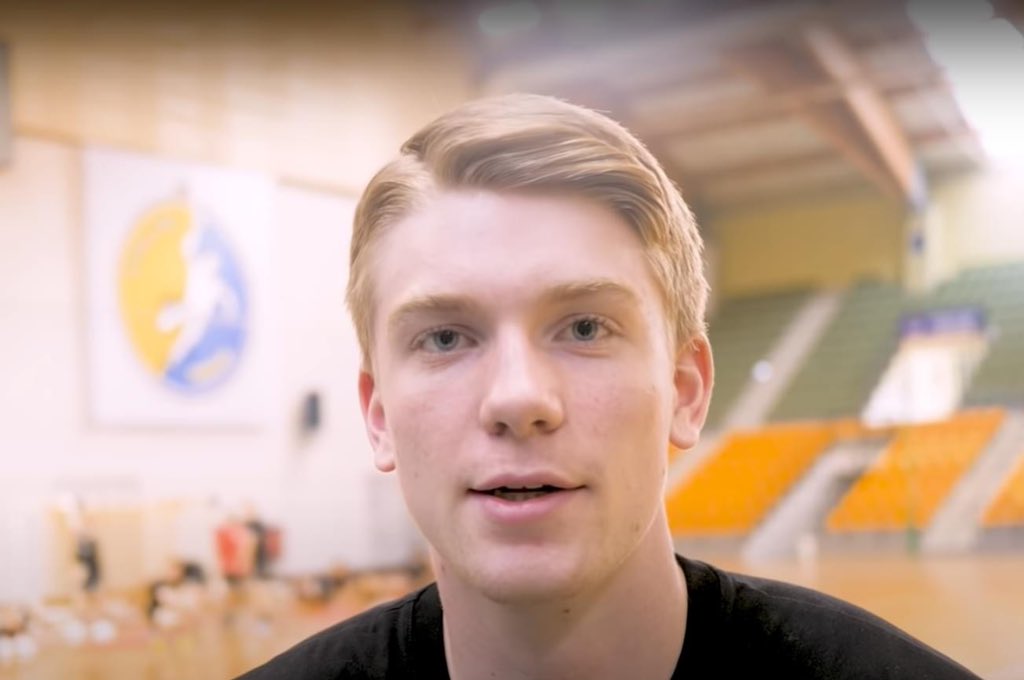 Hballtransfers's tweet photo. The 19-year-old Icelandic national player of PGE Kielce, Haukur Thrastarsson, has extended his contract for 2 more years to the summer of 2025.
📸:@kielcehandball 
#handball https://t.co/T6WCqoNp6K