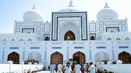 IsraTalpur's tweet photo. لاڙڪاڻو: - پاڪستان جي مشهور سياسي پاڪستان پيپلز پارٽي جو گھر آھي.  هن شهر جي وڌيڪ اهميت سنڌو سڀيتا جي قديم شهر موئن جو دڙي سان آهي.
#HistoricSindh https://t.co/XKSr8ElEGq