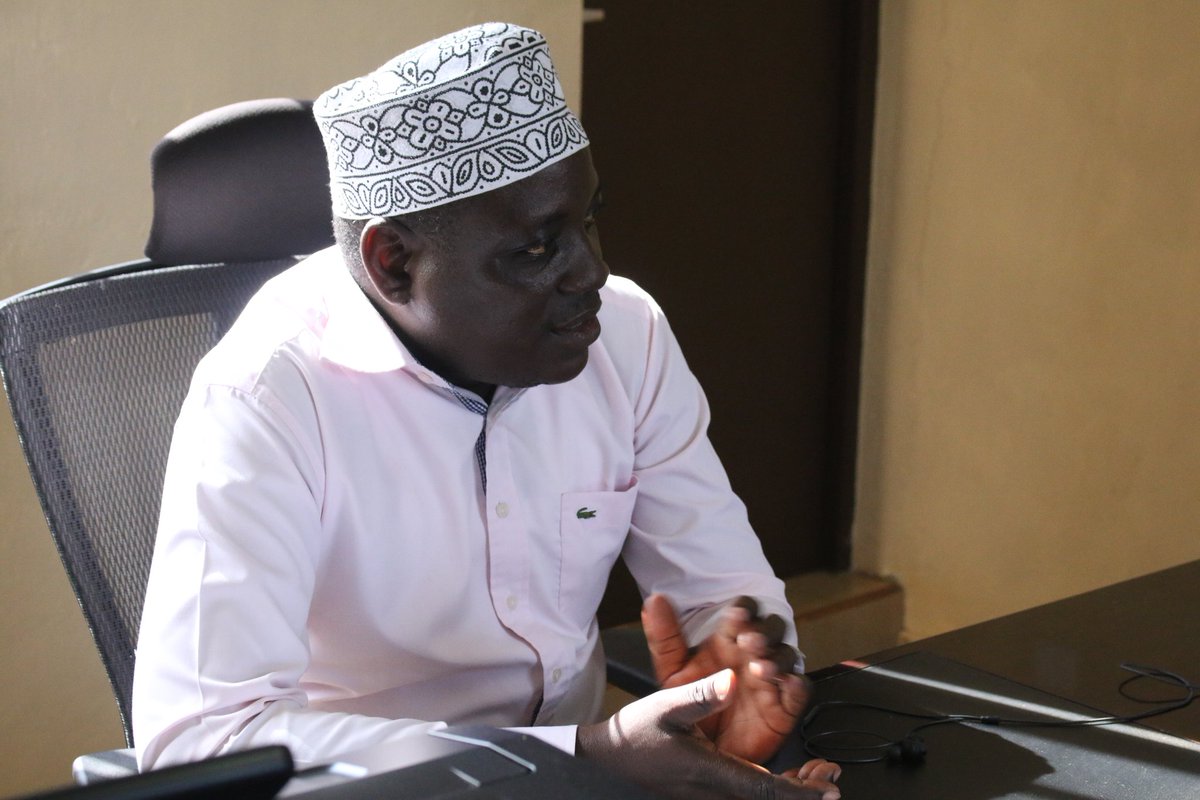 CultureCentreKE's tweet photo. Mr. Ramadhan - County Government of Kwale
Department of Social Services & Talent Management hosted us for the 100M Stimulus Program Mashinani at the Kwale Cultural Centre @kennet_b @MichaelPundo
#TogetherAtHome #WorkforPay #PamojaNyumbani https://t.co/GacIYwQMih