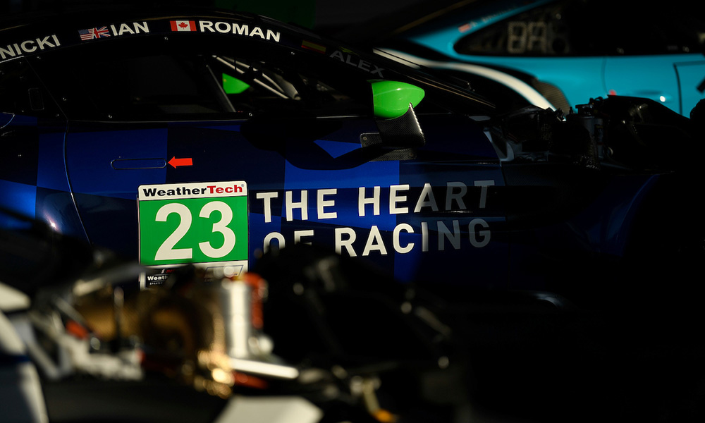 🗞 NEWS: <a href="/Ijracer1/">Ian James</a> will sub for <a href="/AlexRiberas/">Alex Riberas</a> in the @HeartofRacing23 <a href="/AMR_Official/">Aston Martin Racing</a> for the team’s return at @RoadAmerica due to travel restrictions for the New Zealand-based Spaniard.

➡️ sportscar365.com/imsa/iwsc/jame… #IMSA