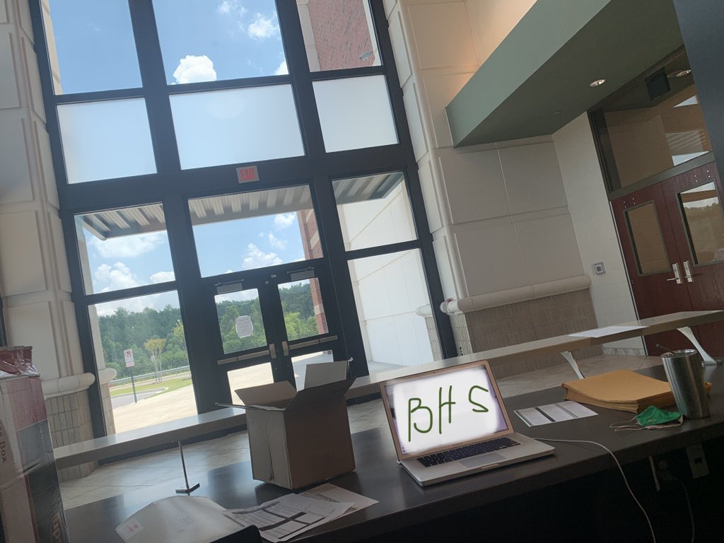 BufordFAC's tweet photo. 2020 Fine Arts Grads: be sure to stop by Dr. Fowler’s office in the PAC (back hallway, in what was Mrs. Perkins’ office/WBL desk) TODAY after 3 to pick up any items you’re missing. https://t.co/vCR8d5LTQf