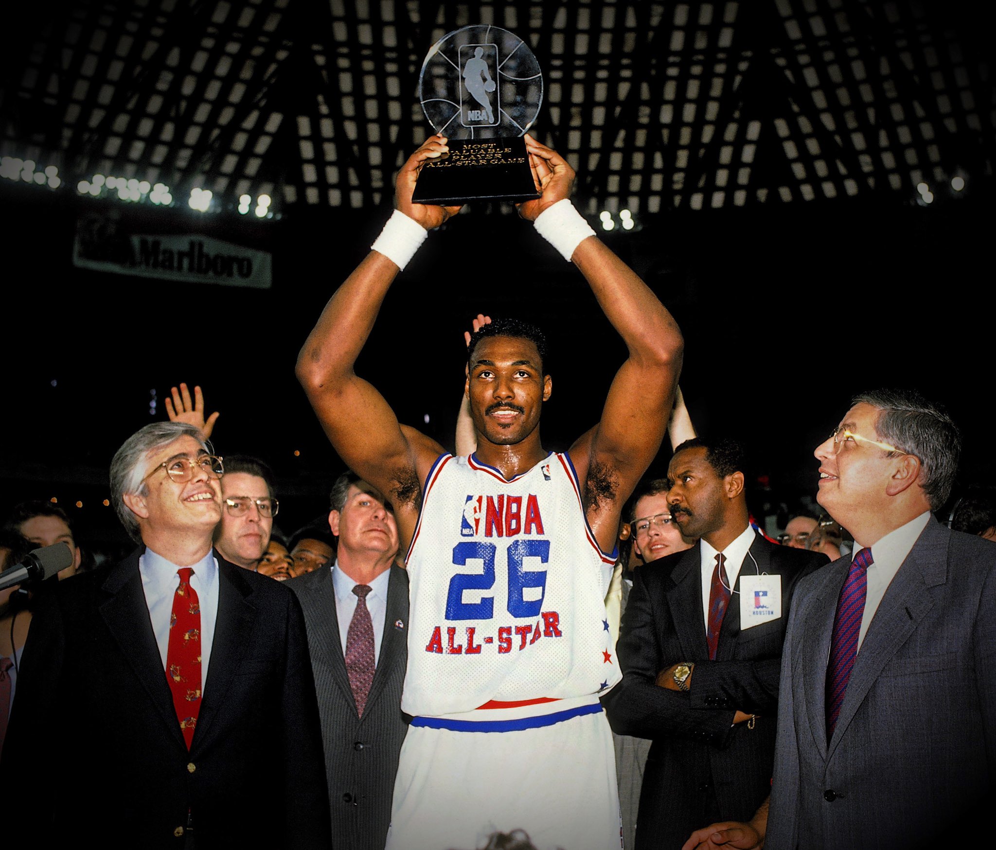 Happy 57th Birthday to 14x & 2x MVP Karl Malone! 