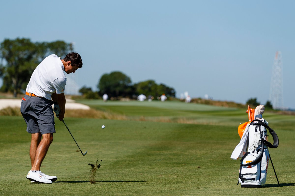 After both making the third round cut yesterday, <a href="/wunterholcott/">Hunter Wolcott</a> and <a href="/GarrisonBrayden/">Brayden Garrison</a> are getting set to tee off in the fourth round at the <a href="/SunnehannaAm/">Sunnehanna Amateur</a> 🍊

📊 » 1tn.co/3jviwy2