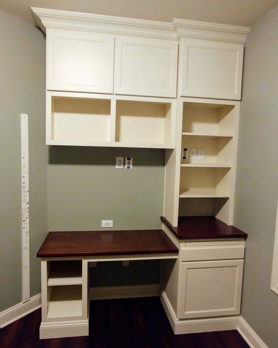 macikCWC's tweet photo. We hope everyone is staying safe and healthy during this time! We have been busy creating more work spaces for professionals &amp; students alike during COVID. 

Here is a work station we custom built made out of this beautiful maple wood
#workstation #covid #custom https://t.co/lMi4oHH4Pl