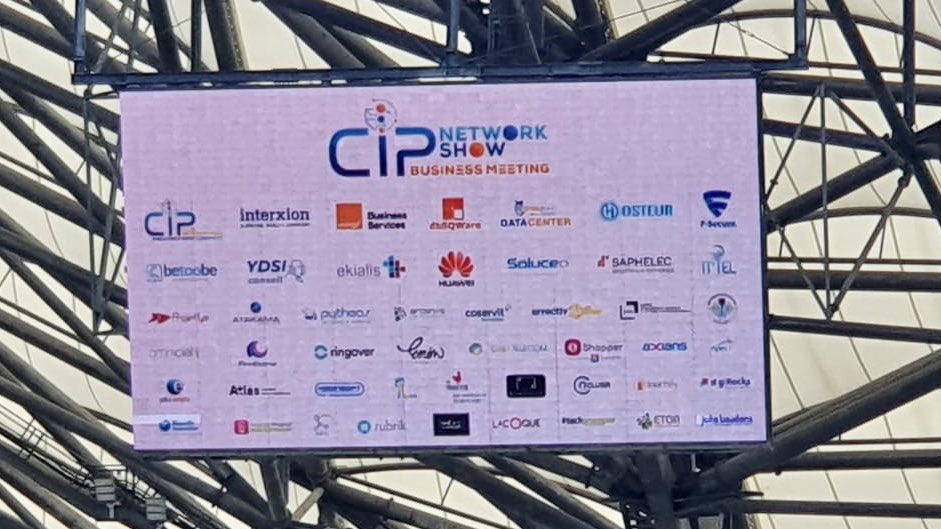OrangePACA's tweet photo. Aujourd'hui à l'@orangevelodrome les équipes @orangebusiness participent au 1er business meeting de la communauté #IT @MaRegionSud organisé par @CIPMed 🚀👥 

Experts #Cloud et #Cyberdefense pour la réussite et la sécurisation de la transformation digitale 🙌

#CIPNWS20 https://t.co/62mvRftzzK