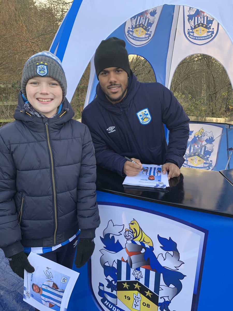 colpot19's tweet photo. Sad day today as we say goodbye to two great players for Town. Thank you @ekachunga15 & @CollinQuaner for the last few years both on and off the pitch you always gave your all. Always Terriers ๐ตโช๏ธ๐ตโช๏ธ #htafc #aintnobody #teamkaching https://t.co/Oasw4GaBNa