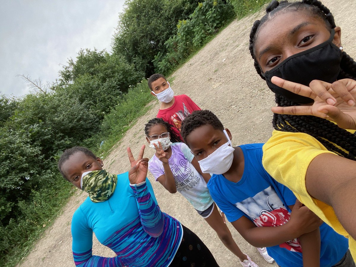 ParkRecEvanston's tweet photo. Camp friends are forever friends! #week3down https://t.co/8Ua6eLCE1V