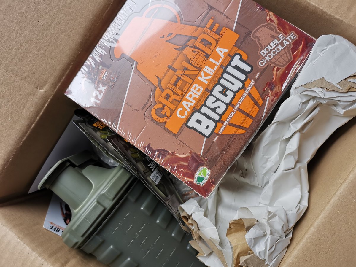 SicilianFitness's tweet photo. Love unpacking a parcel full of @grenadeofficial goodies.
โข
โข
#WhatsInYourCupboard #Grenade #CarbKillaBar #CarbKilla #Snack #SnackingRevolution #Protein #HealthyHabit #HealthyEating #FoodPorn #HealthyLifestyle #Strawberry #ProteinBar #Fitness https://t.co/HJGbHoZIUP