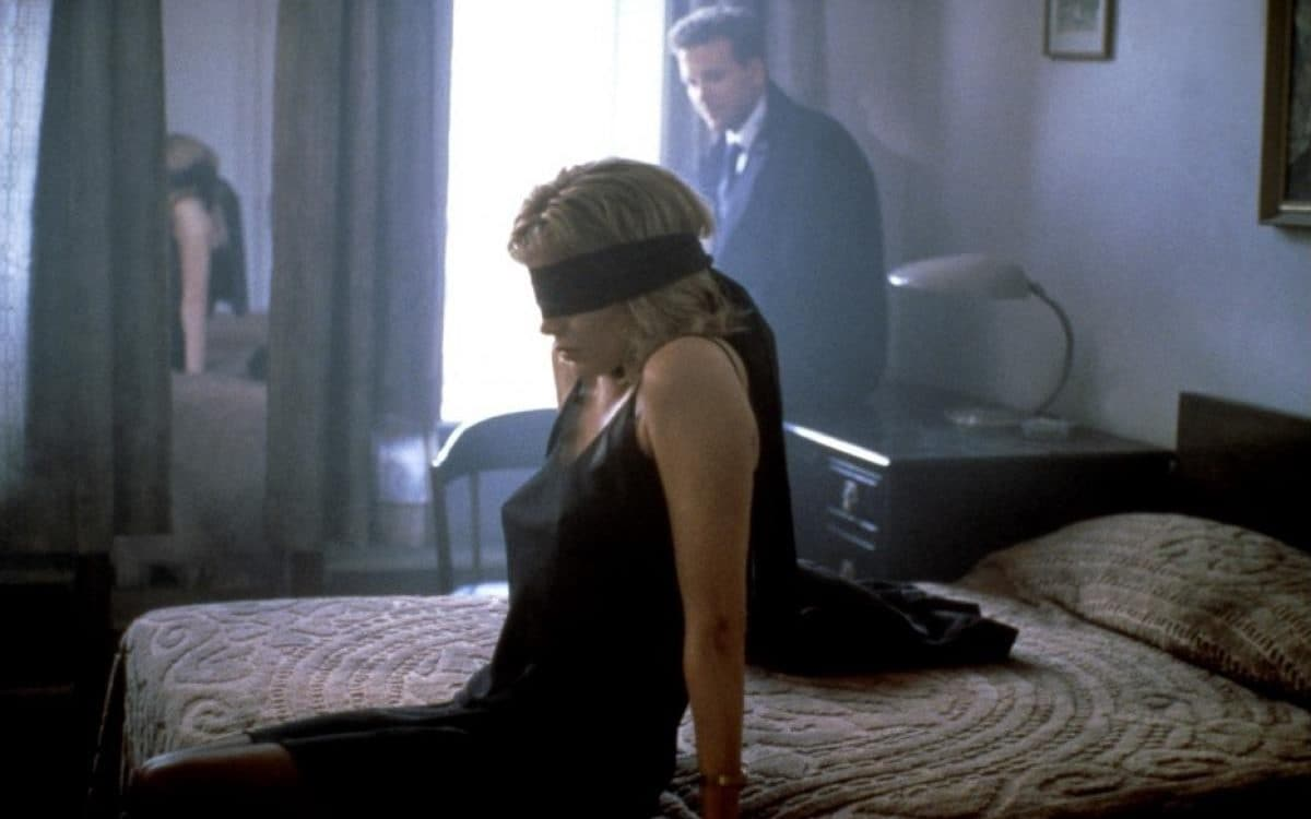Gibboanxious's tweet photo. 9Β½ Weeks β
β
β
#AdrianLyne's erotic romance is unequivocally sexy. It stars Mickey Rourke and Kim Basinger at the height of their hotness, & includes a sex scene with a fridge full of food. Most importantly, it's ten times the movie that any of the 50 Shades of Grey messes are. https://t.co/VL6tf9T3bZ