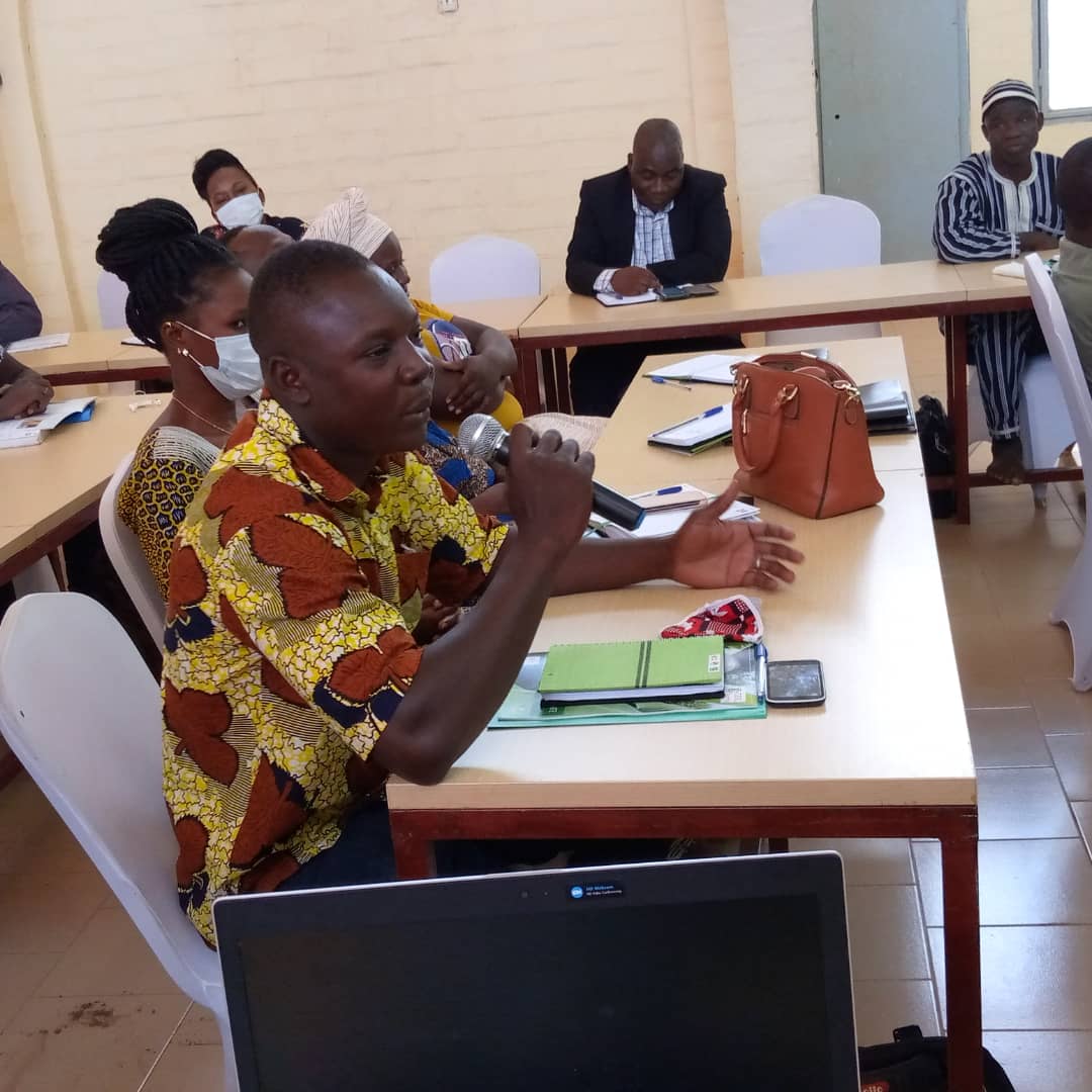 IDEALBurkina's tweet photo. IDE@L  m'a redonné le courage de continuer parceque j'ai découvert des gens qui faisaient la même choses que moi. Je me suis enrichi des expériences de mes confrères agripreneurs
#TIC #Cta  #yampukri
Témoignage d'un jeune #agripreneur https://t.co/juBLiINV6m