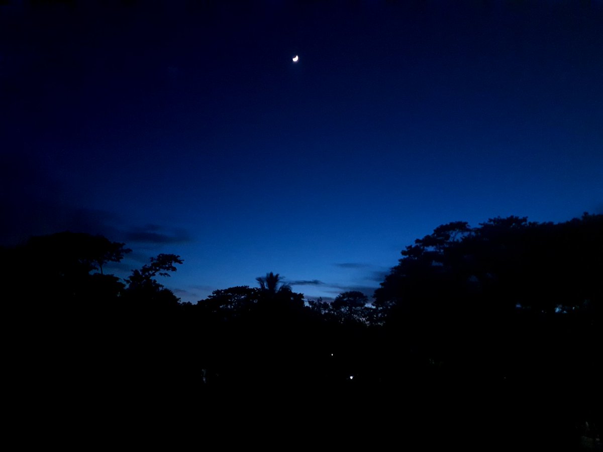 Xashed4's tweet photo. Don’t Think About Followers. Stay Alone Is The Secret Of My Happiness. 
#Happy_Man https://t.co/Vjmk1gHE5e
