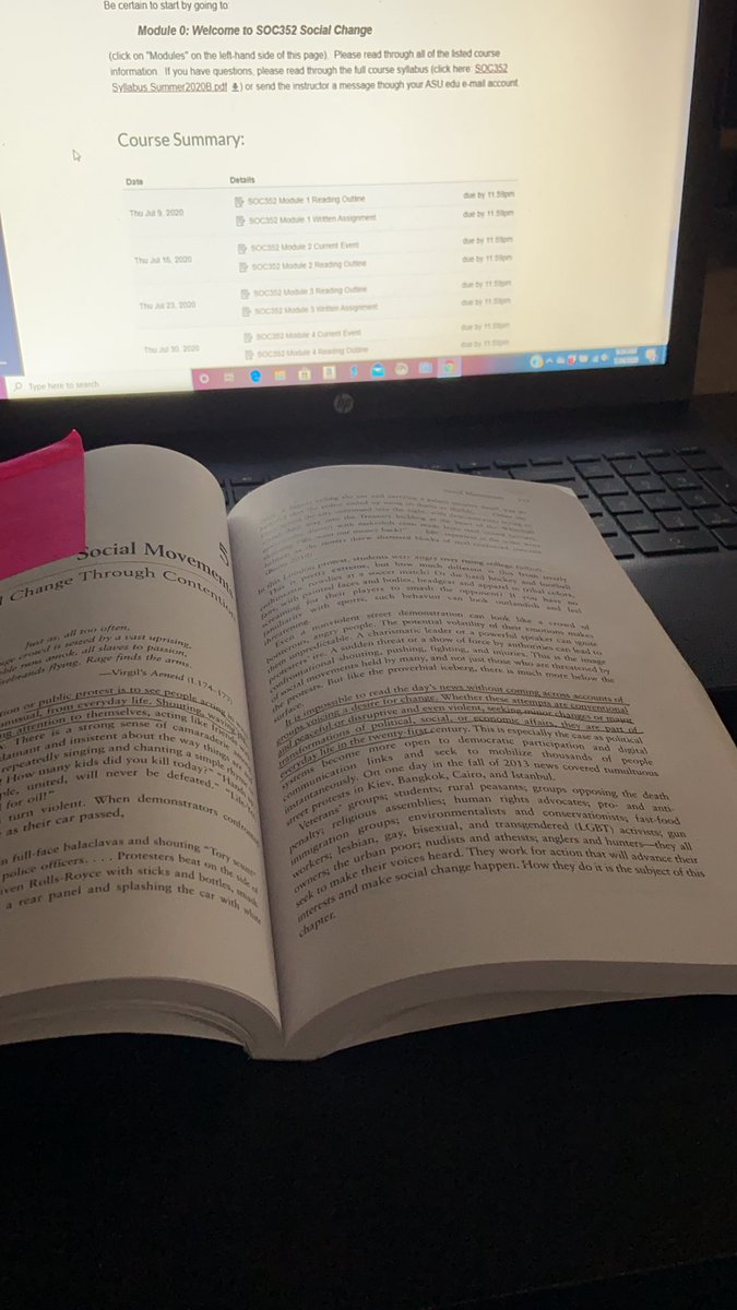 KaylaBossxD's tweet photo. Lil paper sesh post-shift. #sleepybean https://t.co/Jt0Tu6Ti1U