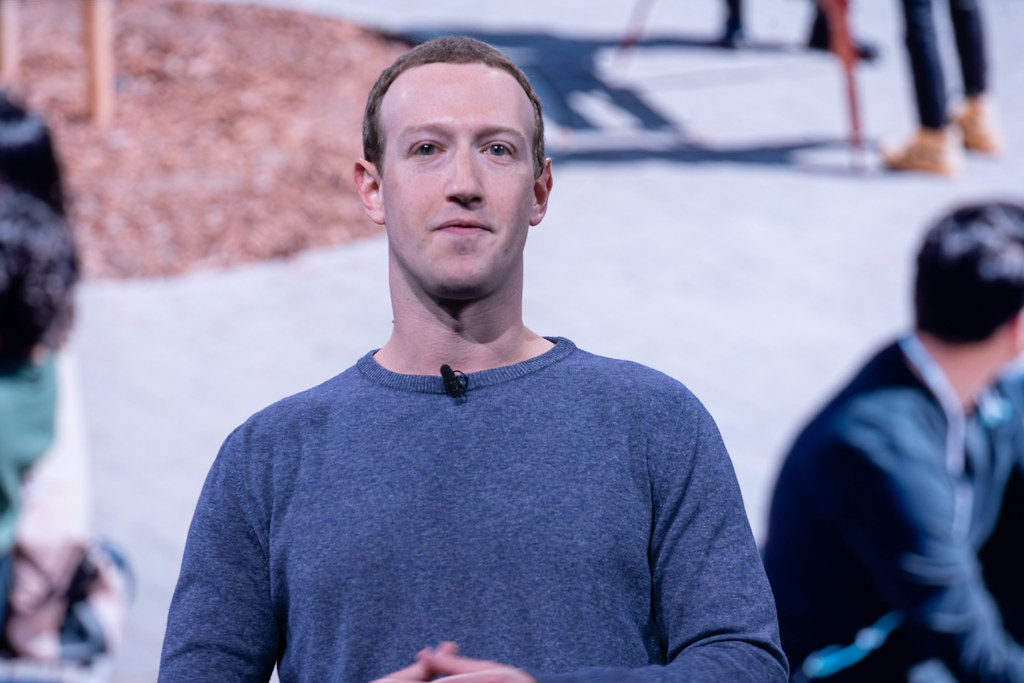 VoiceHQ's tweet photo. Facebook is a natural breeding ground for dangerous ideas and false information.

The point is that we don’t need Facebook to do better. We need something better than Facebook.

We’re building Voice to be that something. #TakeBackSocial

https://t.co/iB3KzesFph https://t.co/QzqeYz3elv