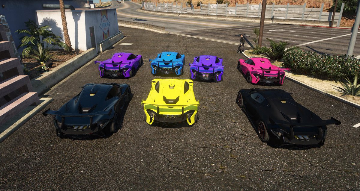 Sorry for the lack of posts. I have been  pretty busy with things on the server. Here’s some pictures of a race we had the other day though. Where the cops tried to stop us but they couldn’t catch us 😂