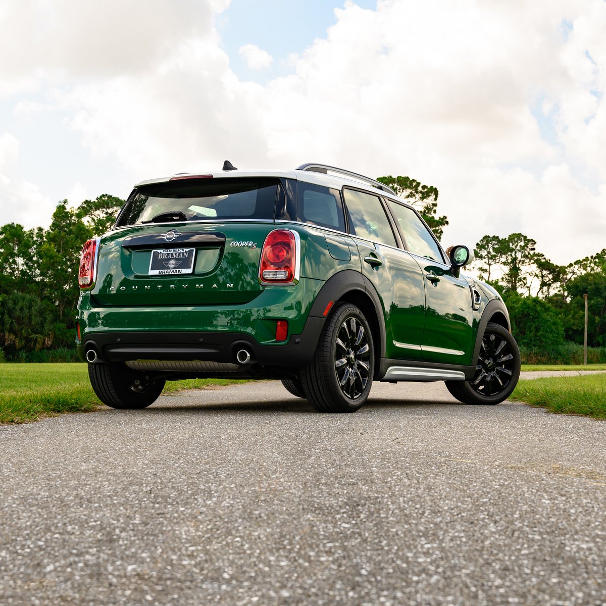 BramanMini's tweet photo. An icon, on and off road. Get behind the wheel of MINI's expedition-ready sibling and take on any terrain!  🗺️

View our inventory: https://t.co/NJoLq76dBx
Schedule your home test-drive delivery: https://t.co/b7g7wlhhR7 https://t.co/LpwgL41RH3
