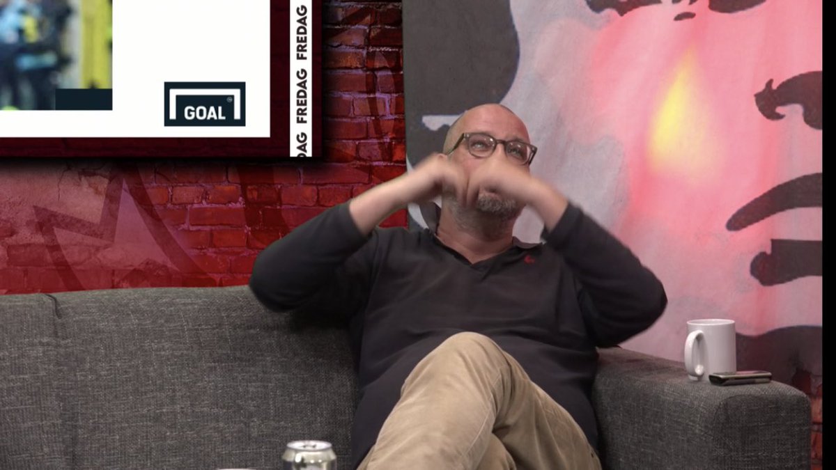 konneblom's tweet photo. Tack för handrörelserna @KristianBorell, man vässar öronen lite till då. #eurotalk @DobbTv https://t.co/ohbIUfoPCi