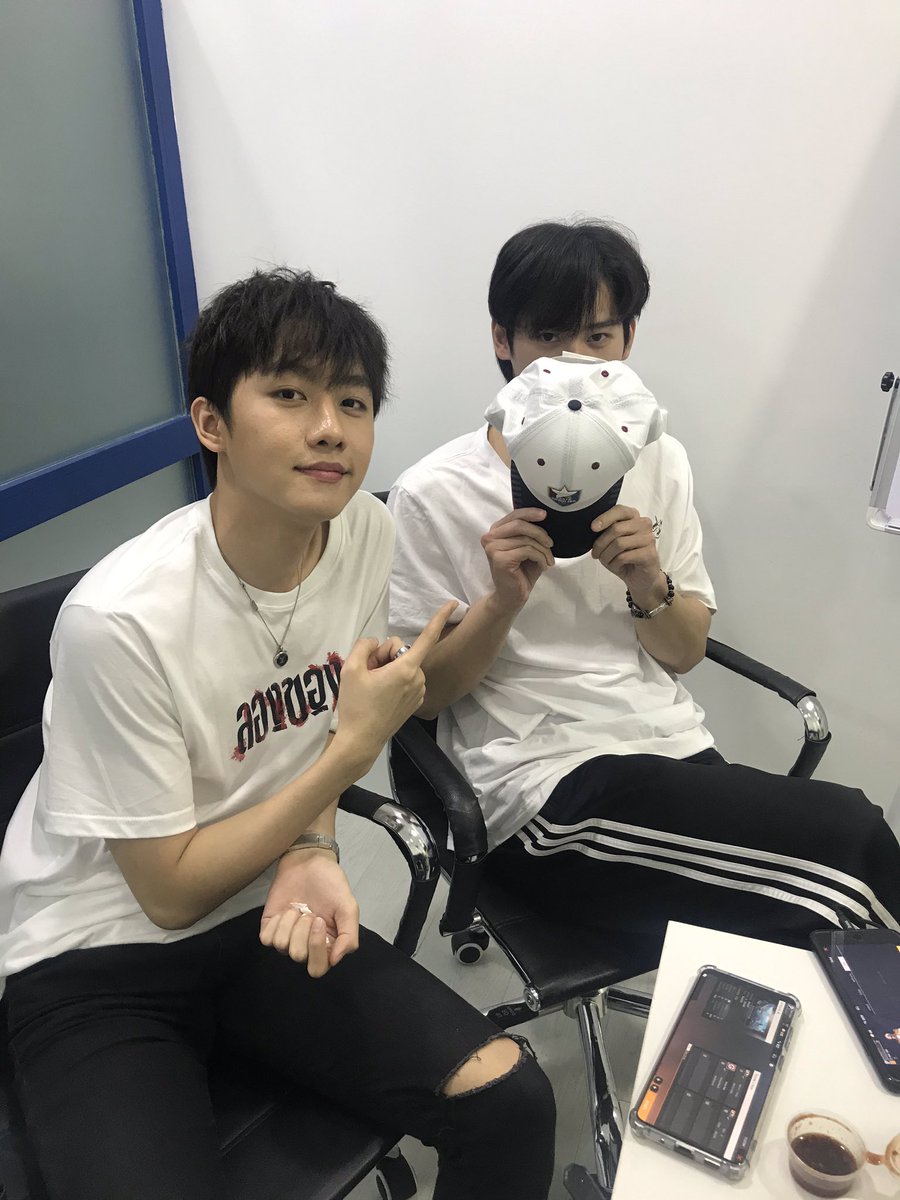 WUT _MANAGER tweet media