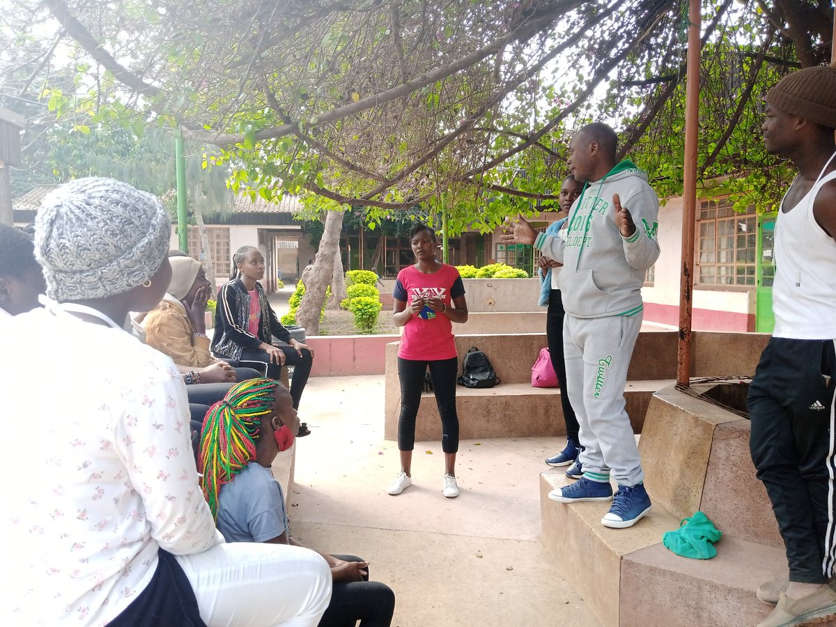 mpi_kenya's tweet photo. We decided to have a pep talk and advice teens how to stay at home during this pandemic period as they await resumption of school
#MatharePeaceInitiative
@mpi_kenya 
@UNPeacebuilding 
@UNPeacekeeping 
@Plan4Girls
@TheGirlGen
@SavinOsuka https://t.co/6P87h6Tu30
